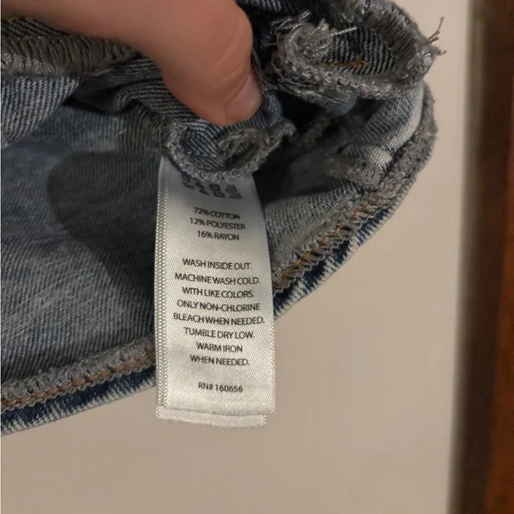 Sincerely Jules Denim Vest Size Medium - Picture 4 of 5